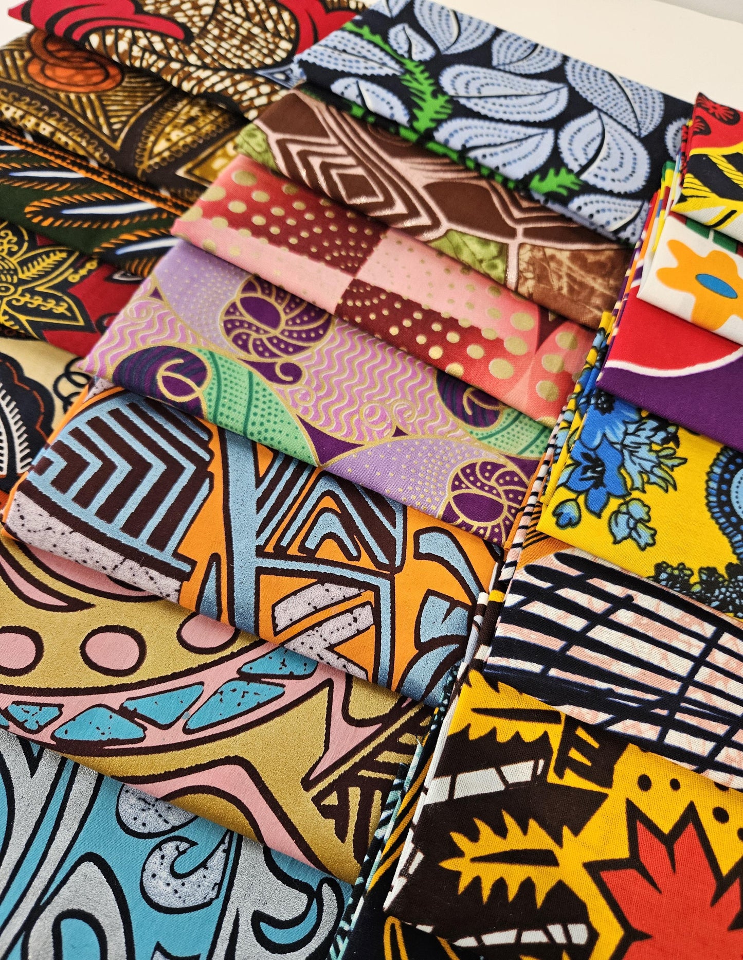21 x Fat Quarter African Dutch Wax Fabric Bundle 100% Cotton Various Colours Gold Metallic Embossed Pieces for Sewing, Crafting and Quilting