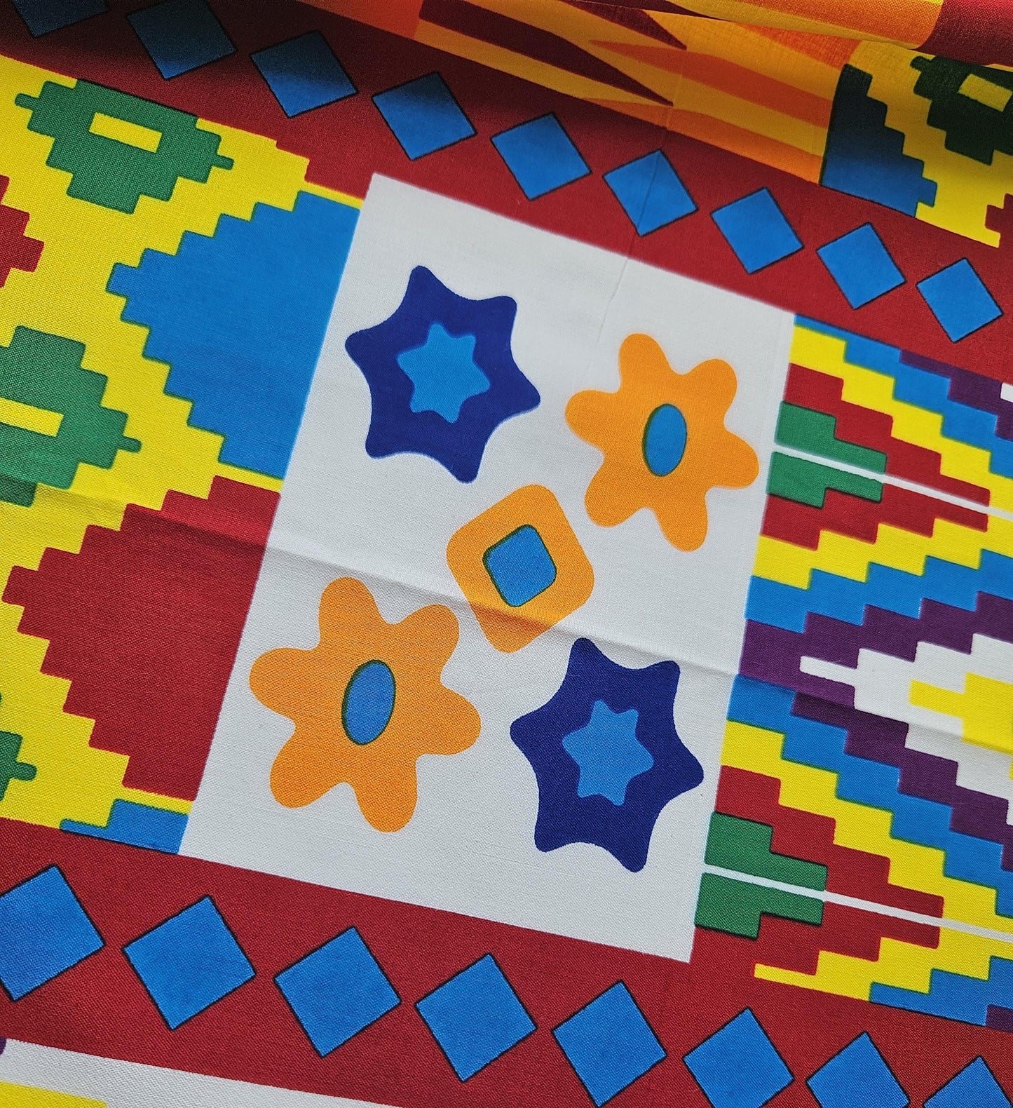White & Multicoloured Kente African Wax Fabric Bias Binding. 2.5cm Wide | Colourful Print Patterned Tape For Crafting / Quilting.