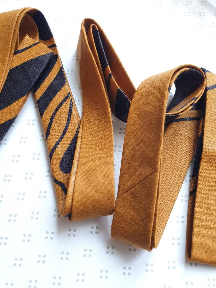 3 Metres of 25mm Brown & Black African Wax Print Bias Binding / Seam Tape / 100% Soft Cotton