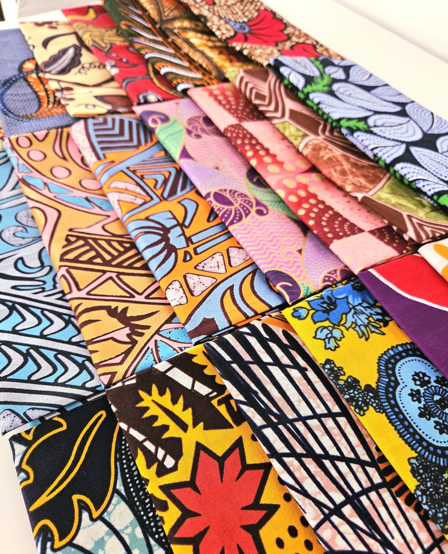 16 x Fat Quarter African Dutch Wax Fabric Bundle 100% Cotton Various Colours Gold Metallic Embossed Pieces for Sewing, Crafting and Quilting