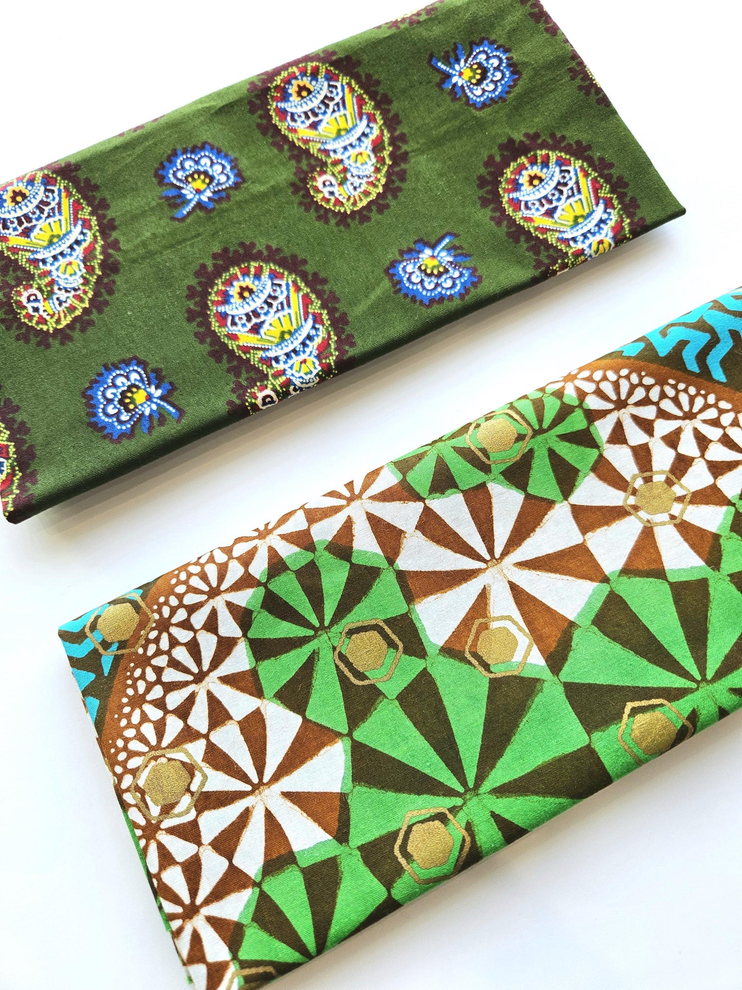 Set Of 2 African Wax Green & Gold Fabric Fat Quarters. 100% Cotton. Floral and Geometric Pattern. For Crafting And Quilting.